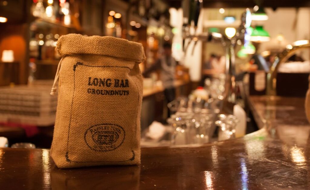 Raffles Long Bar